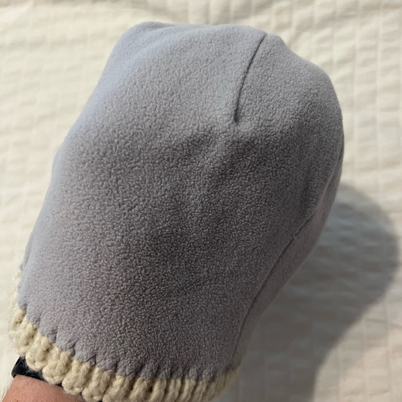 Columbia cable knit toque - Picture 2 of 3